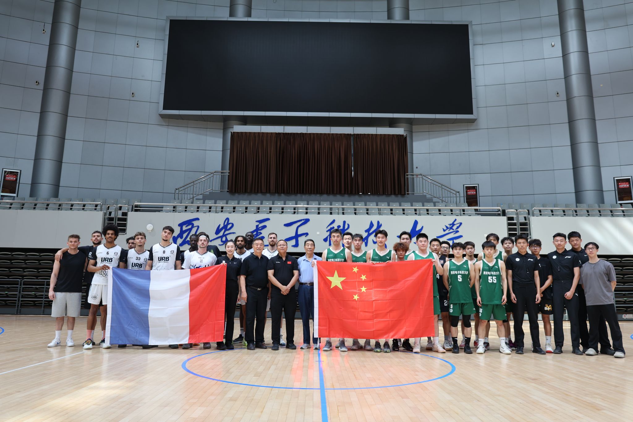 原本轻松的 原本轻松的